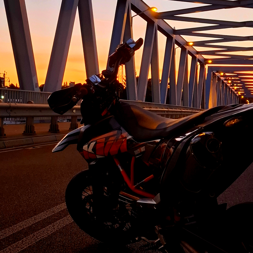 TP Supermoto Mirrors - customowe akcesoryjne lusterka M10x1.25