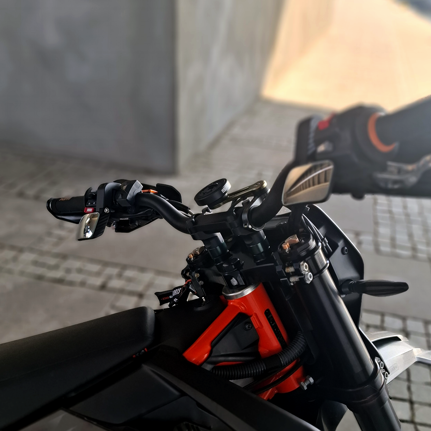 TP Underbar SM Mirrors - custom accessory mirrors M10x1.25, underbar version